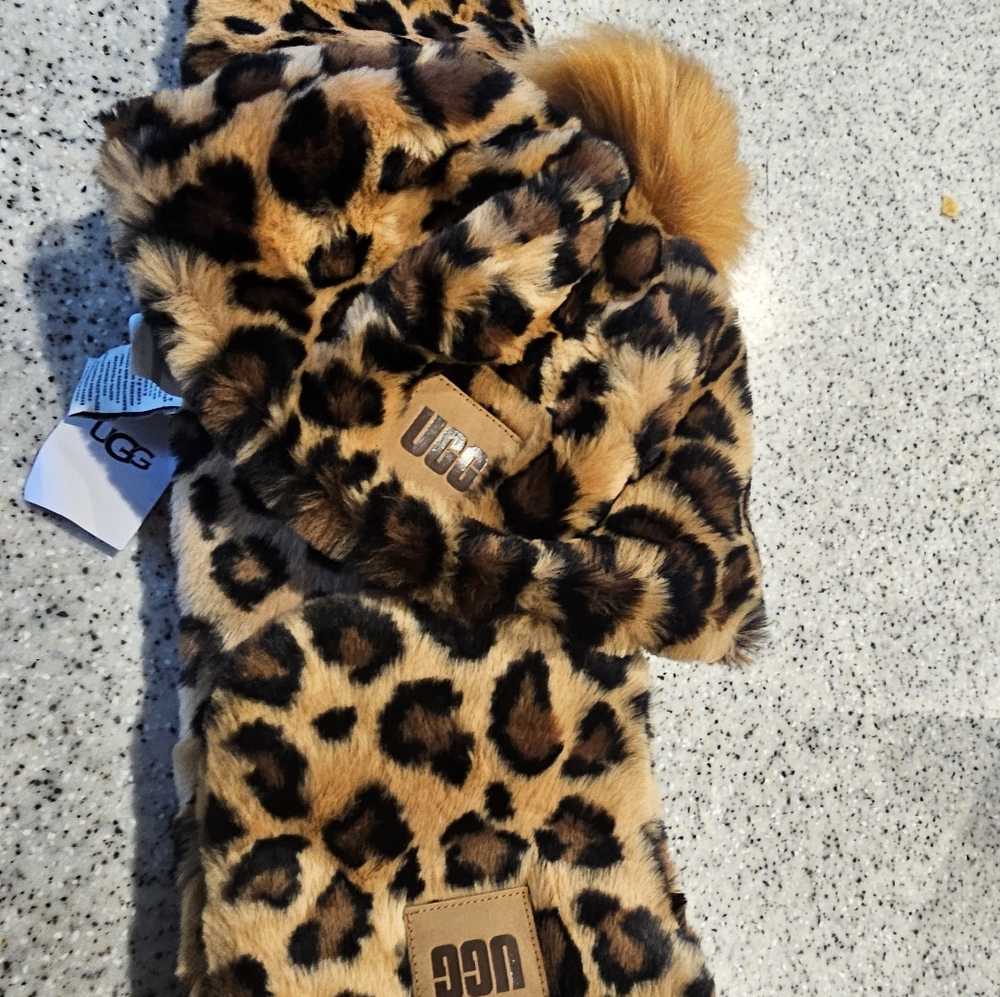 Ugg leopard print faux fur hat and scarf